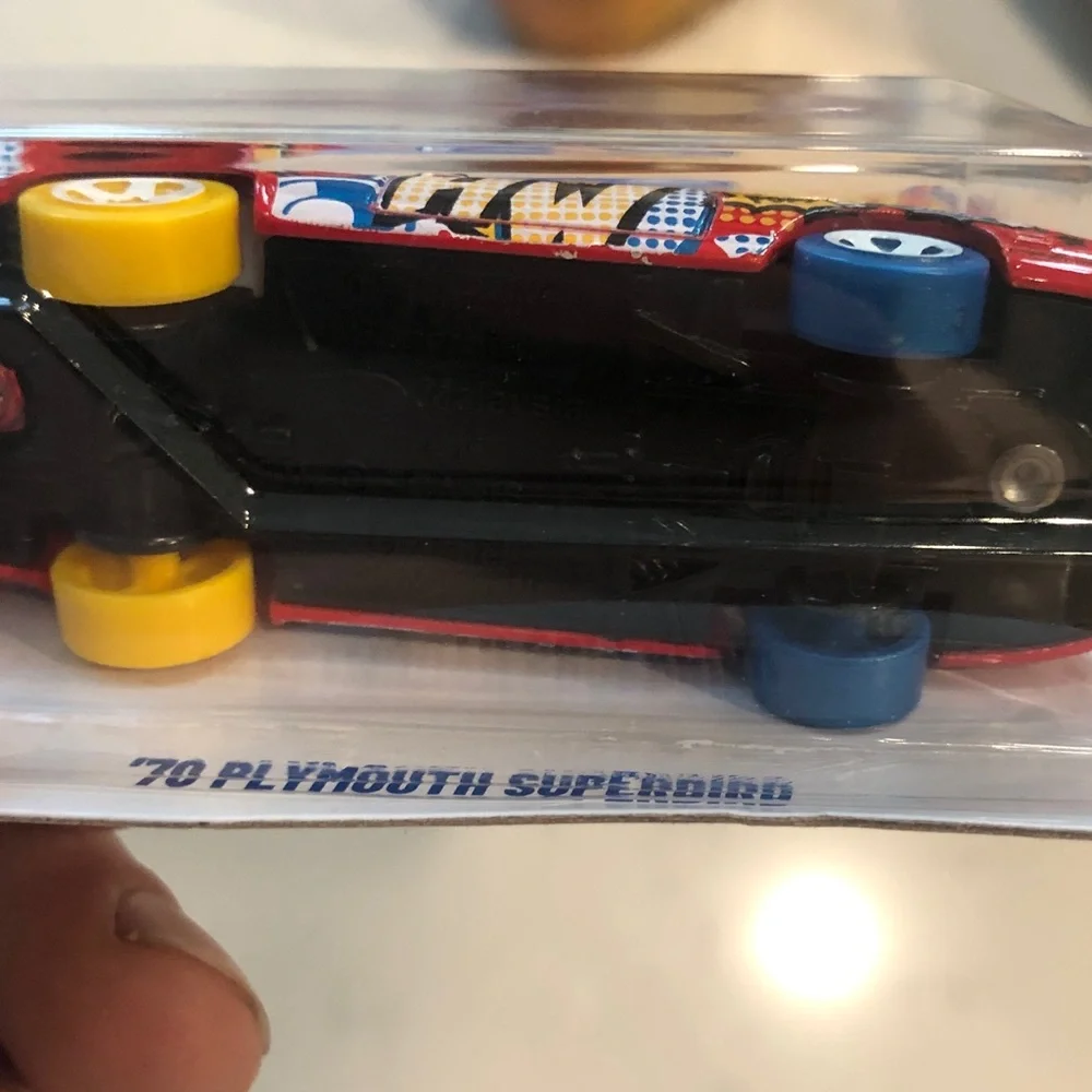 Mattel Hot Wheels Red and Blue '70 Plymouth Superbird